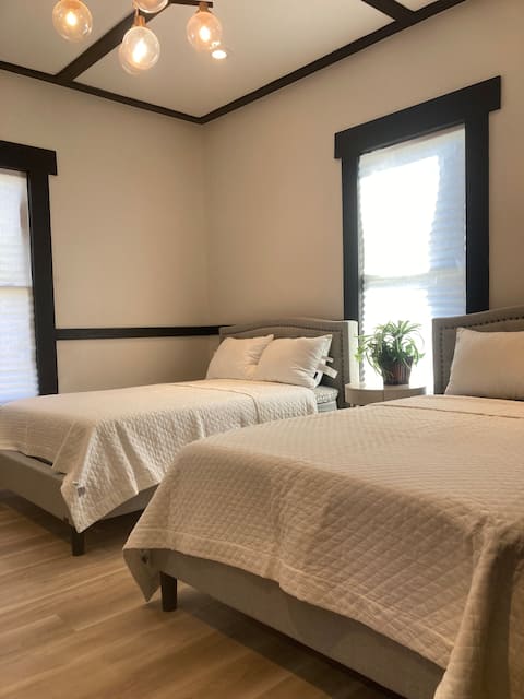 Downtown Danville Luxury House, Pets OK, Centre