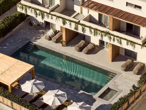 ÒLA Exclusive Residence, with Pool & Beach Access