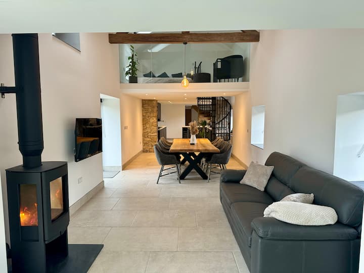 Stunning Stone Barn Conversion - Pays de Galles