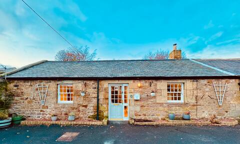 Old Stable House, Detached, Walled Garden &Parking