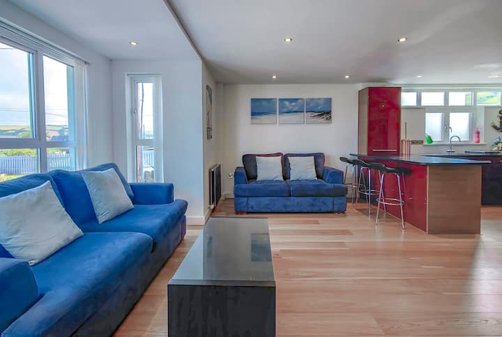 Award Winning Flat With Parking - Close To Beach - Croyde