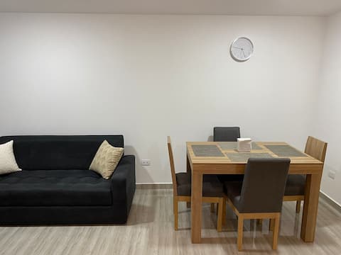 Top Airbnb: Medellín: Downtown, Modern, and Cozy Apartment in La Candelaria
