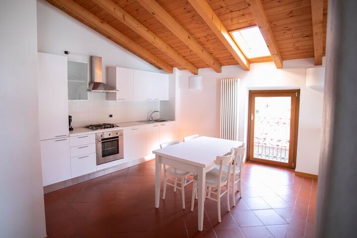 IseoLakeRental – Casa del Pescatore Attico gallery image 5