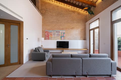 Popular Airbnb listing: NEW sustainable loft in Cabanyal in Poblats Marítims