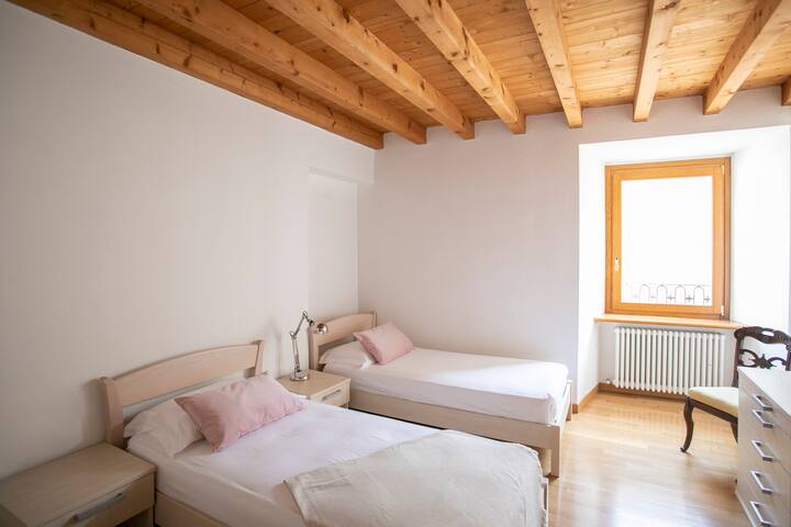 IseoLakeRental – Casa del Pescatore 2° piano gallery image 5