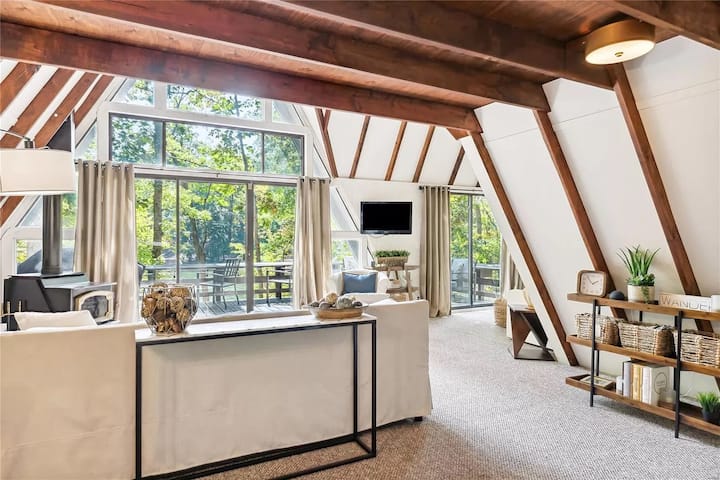 The Chic Chalet - Innsbrook, MO