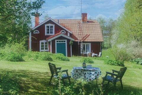 Cozy cottage in Hycklinge!