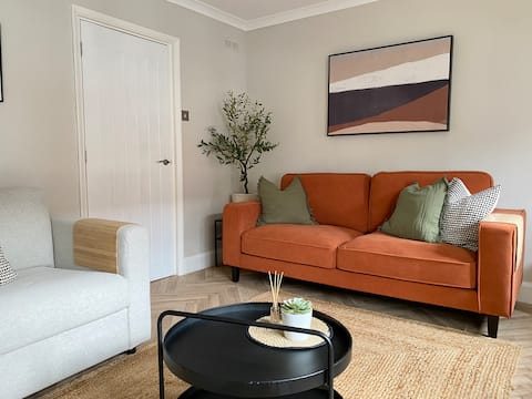 Top performing Airbnb: Stylish Stratford Retreat, Centrally Located in Stratford Upon Avon