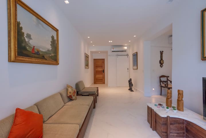 Ipanema – Confortável apt recém reformado gallery image 4