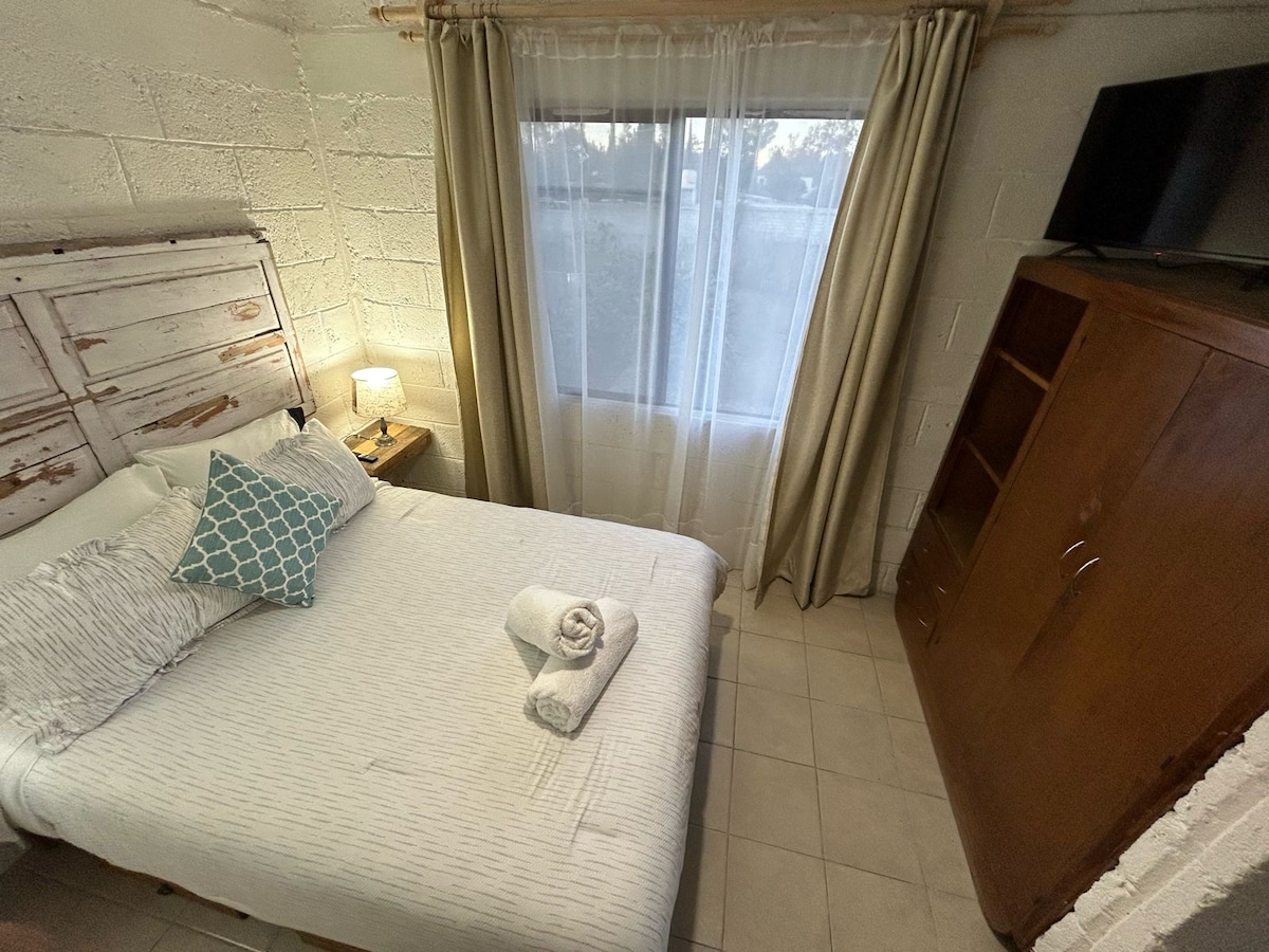 ОСНОВНА СПАЛНЯ С ГАРДЕРОБ