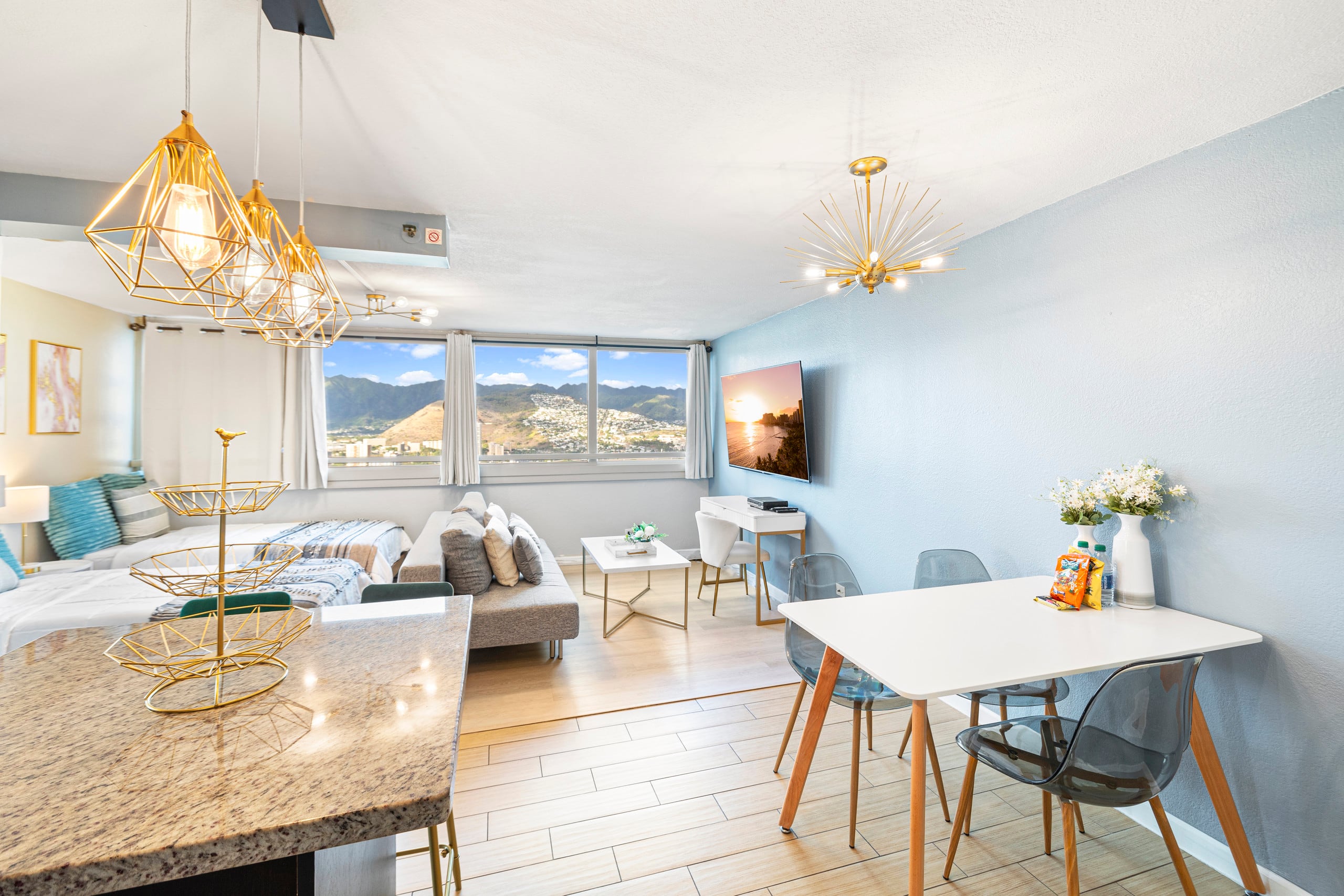 Condo in Honolulu · ★4.87 · 1 bedroom · 4 beds · 1 bath - Image 8