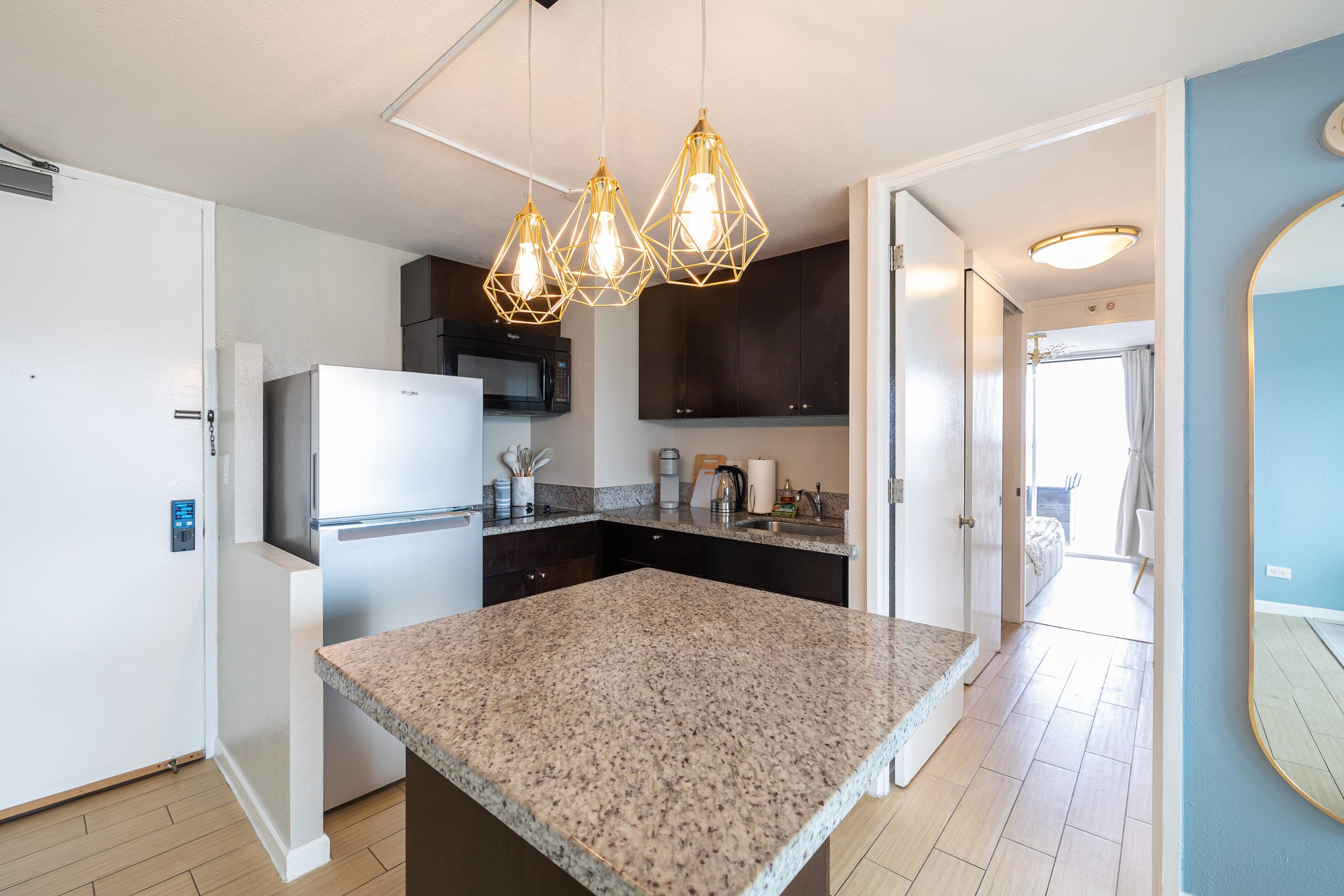 Condo in Honolulu · ★4.87 · 1 bedroom · 4 beds · 1 bath - Image 11