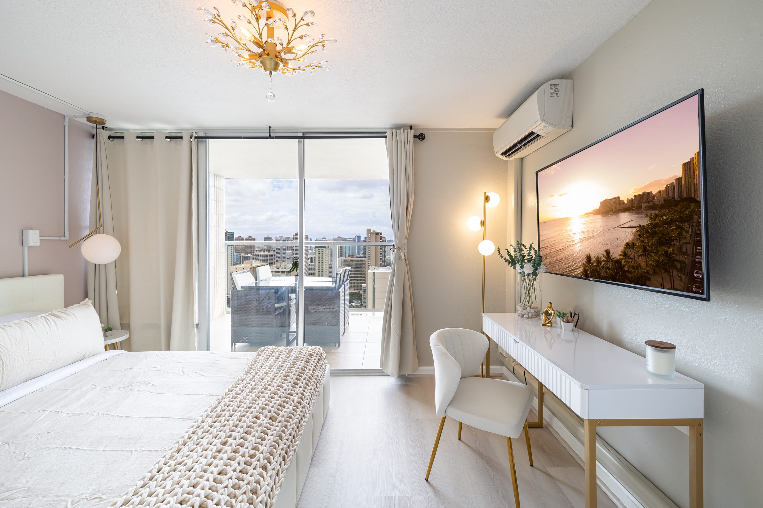 Condo in Honolulu · ★4.87 · 1 bedroom · 4 beds · 1 bath - Image 16