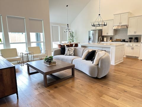 Newly Built Luxury Home Perfect for Big Families