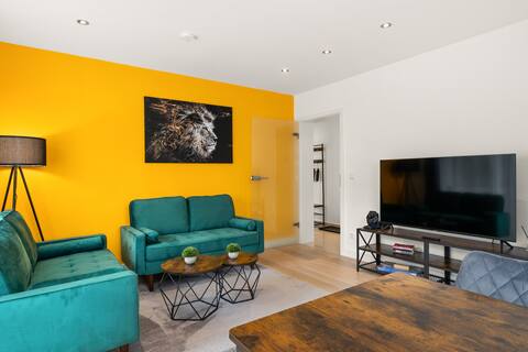 < Lion Design | Central | Parking lot | Kitchen >