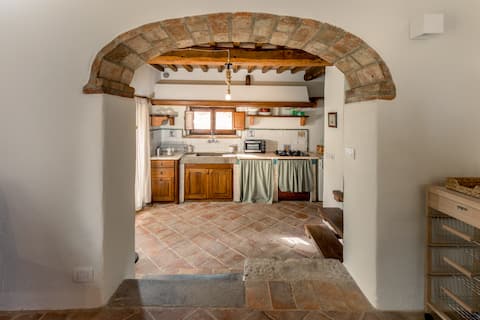 Surya: Farmhouse in the heart of Umbria_Gubbio