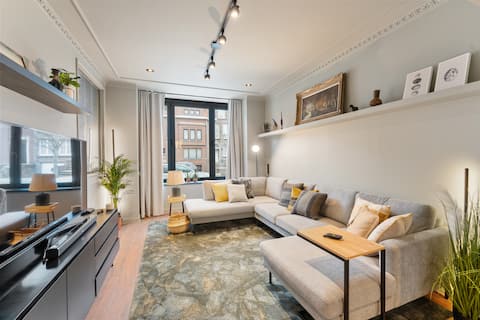 Elegant & Spacious House close to Center