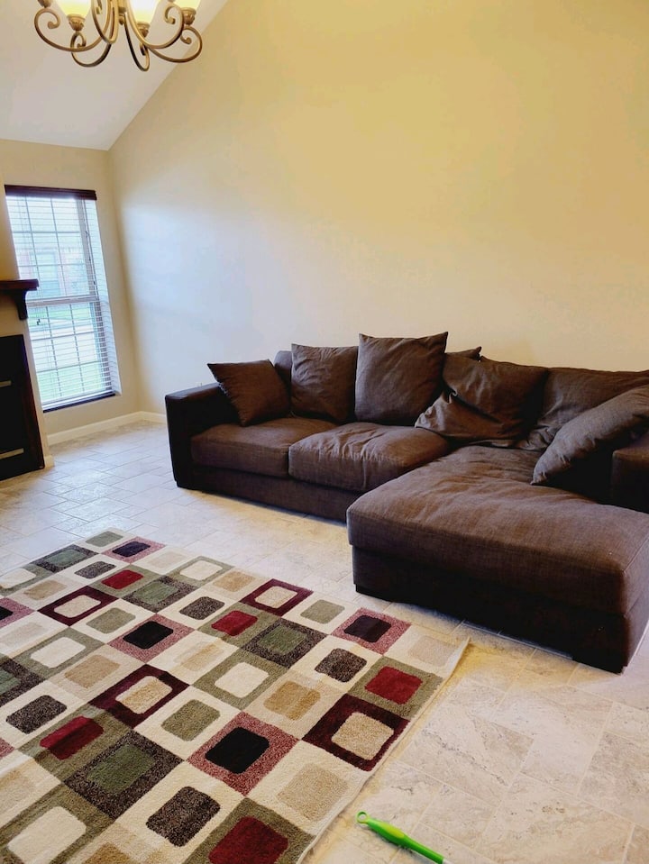 Modern Secluded 2 Br 1.5 Bath - Beaumont, TX