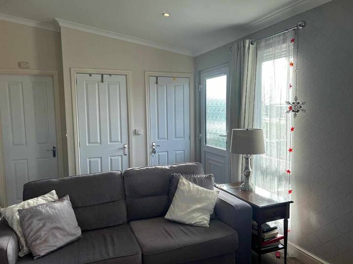 Beautiful Lakeside Lodge On Misty Bay With Hot Tub - Woodhall Spa