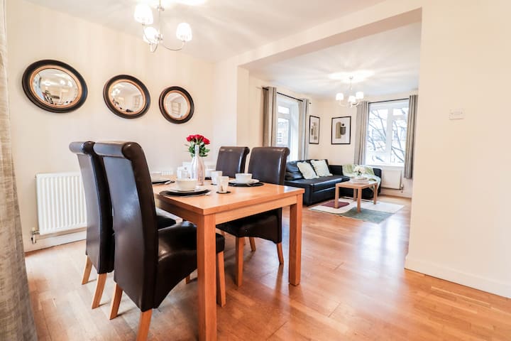 Ccjn Homes managed Airbnb listing 1