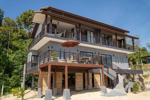The Hill Residence B3