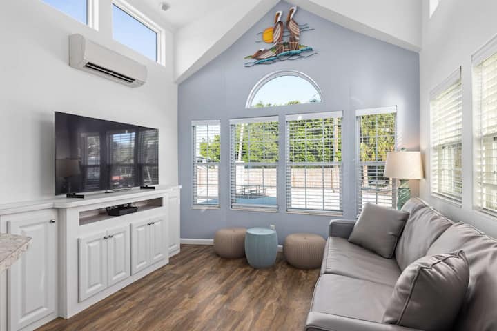 1 Bdrm Keys Cottage With Sleeping Loft Sleeps 7 - Coco Plum Beach, Marathon