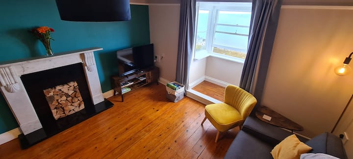 Lighthouse View - Sea View And Private Parking - Combe Martin Bay