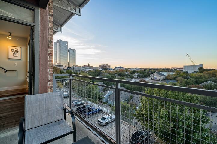 6 bdr double unit Dtown ft worth gallery image 2