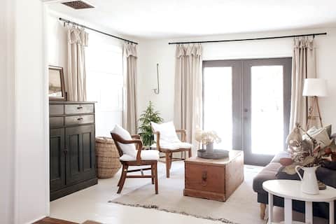 Malcolm Cottage House