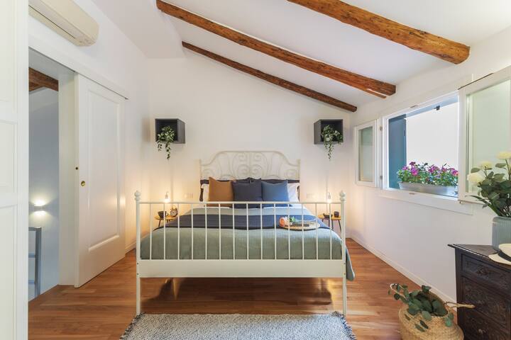 La Casa Più Centrale A Venezia, Con Corte Privata gallery image 4