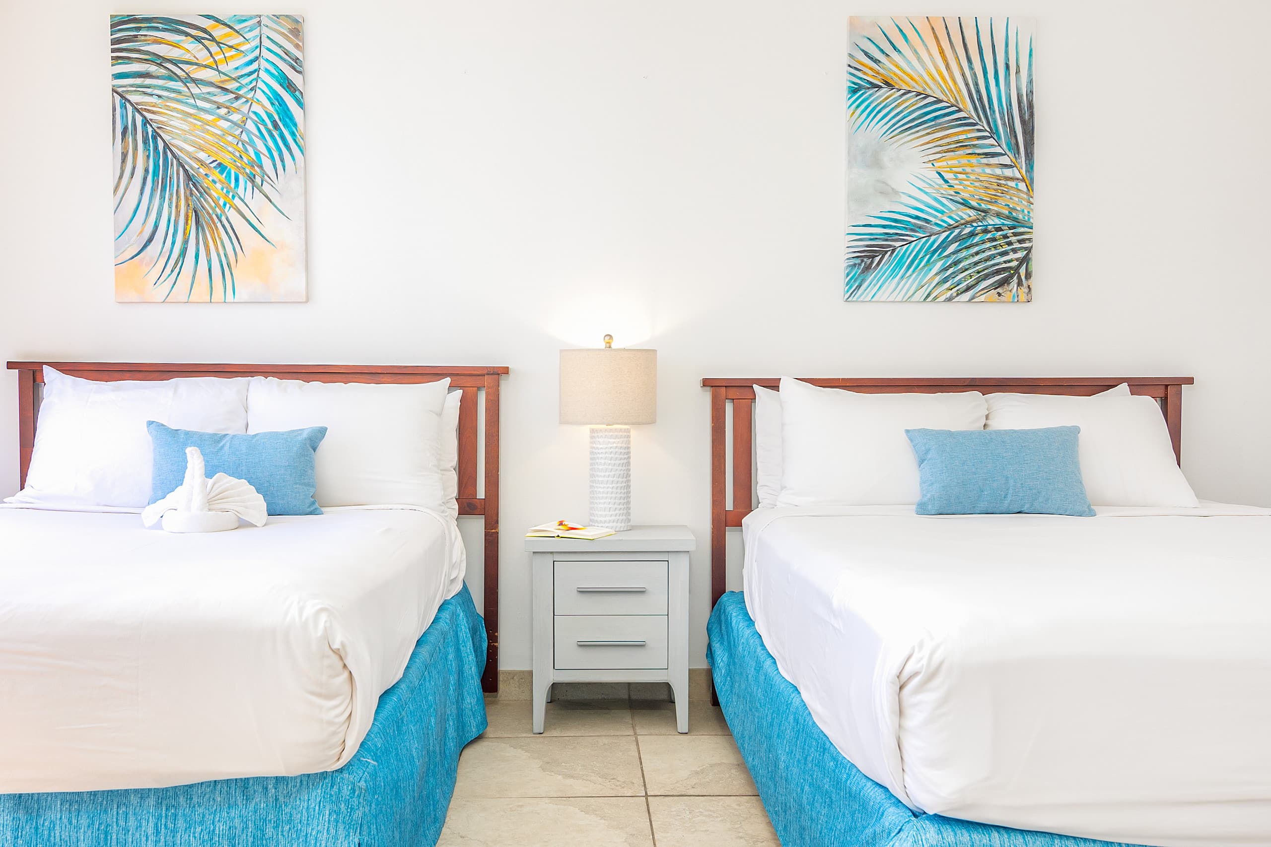 Condo in Honolulu · ★4.9 · 1 bedroom · 3 beds · 1 private bath - Image 31
