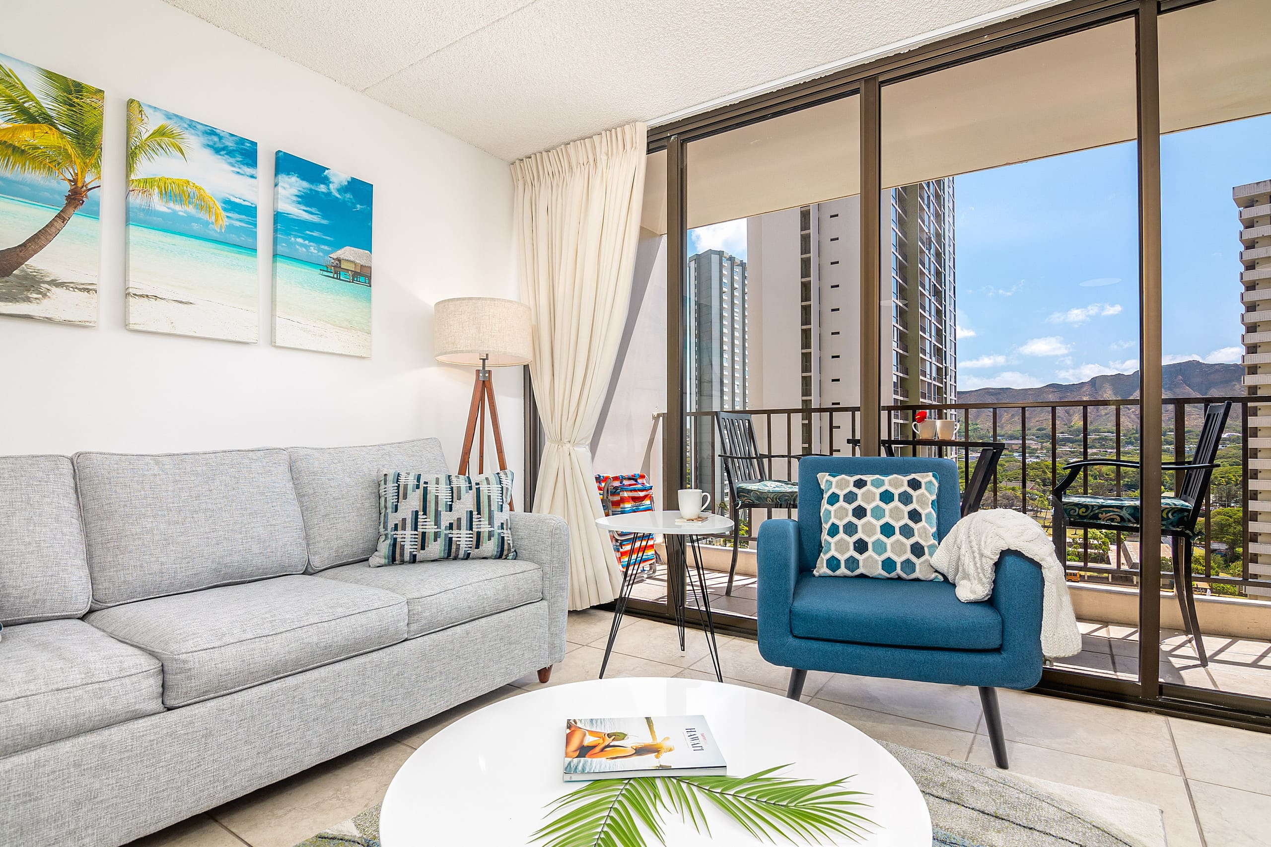 Condo in Honolulu · ★4.9 · 1 bedroom · 3 beds · 1 private bath - Image 2