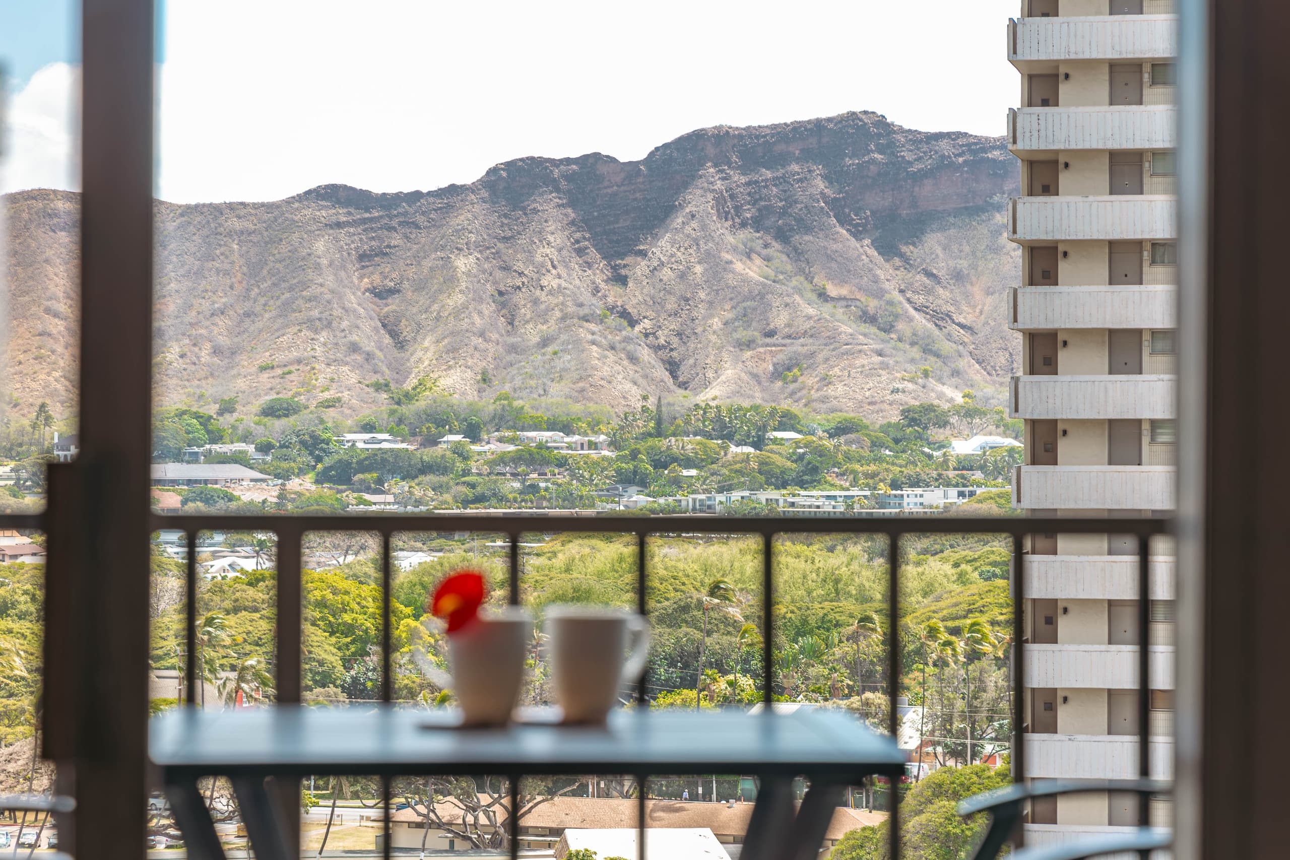 Condo in Honolulu · ★4.9 · 1 bedroom · 3 beds · 1 private bath - Image 42