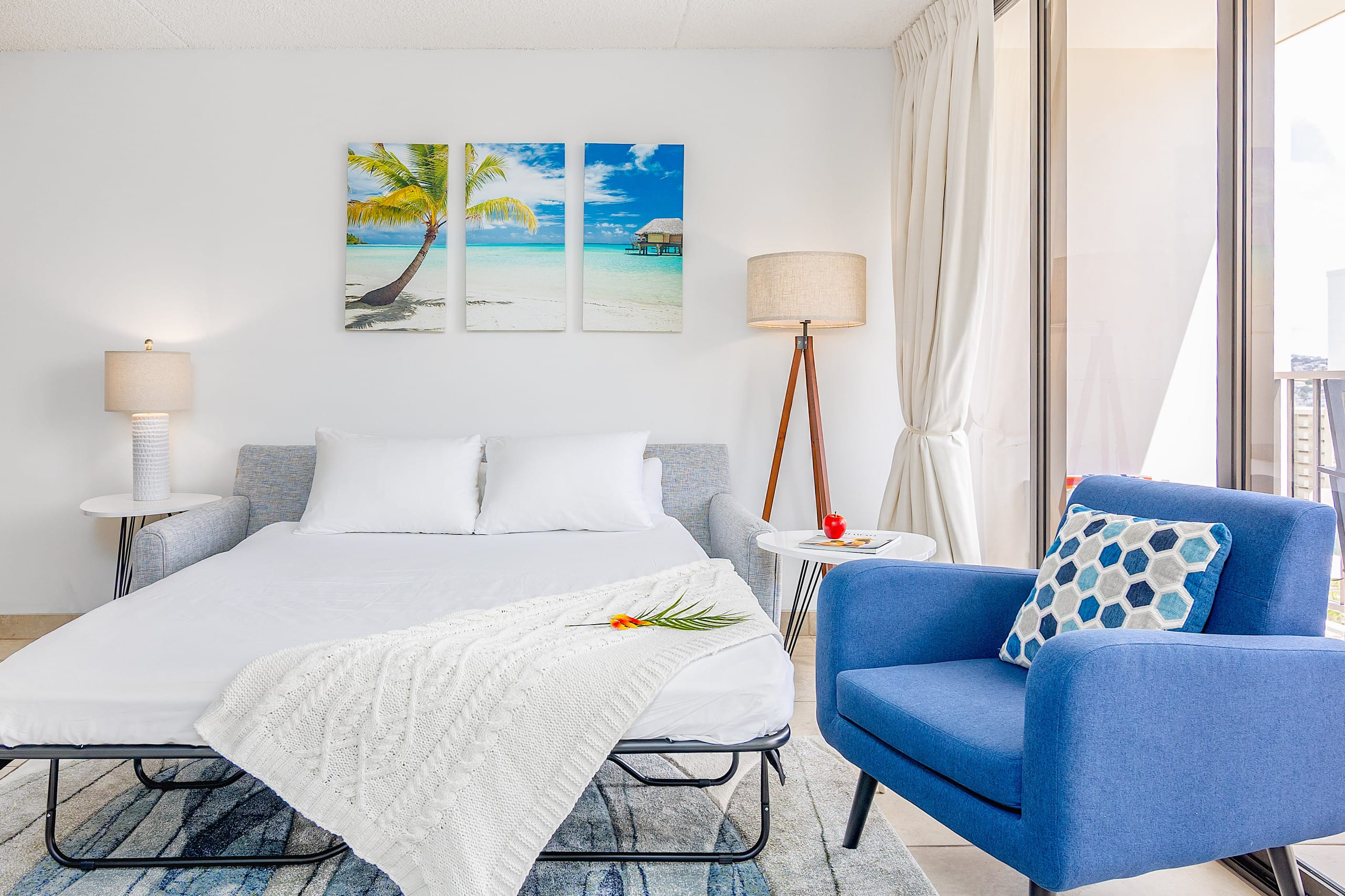 Condo in Honolulu · ★4.9 · 1 bedroom · 3 beds · 1 private bath - Image 7
