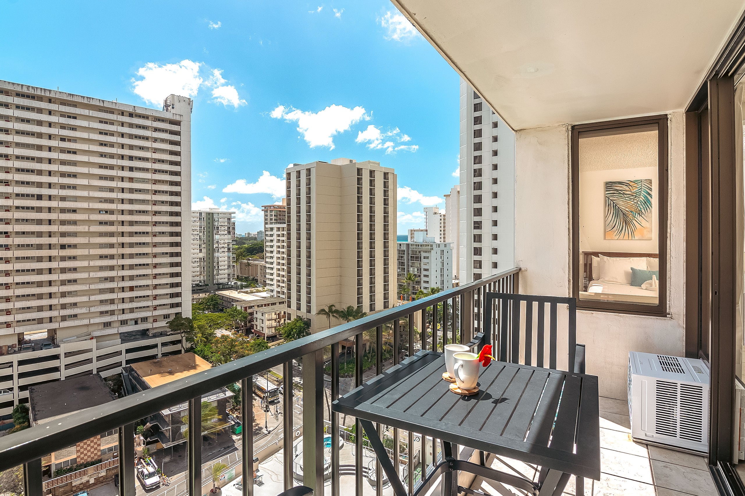 Condo in Honolulu · ★4.9 · 1 bedroom · 3 beds · 1 private bath - Image 41
