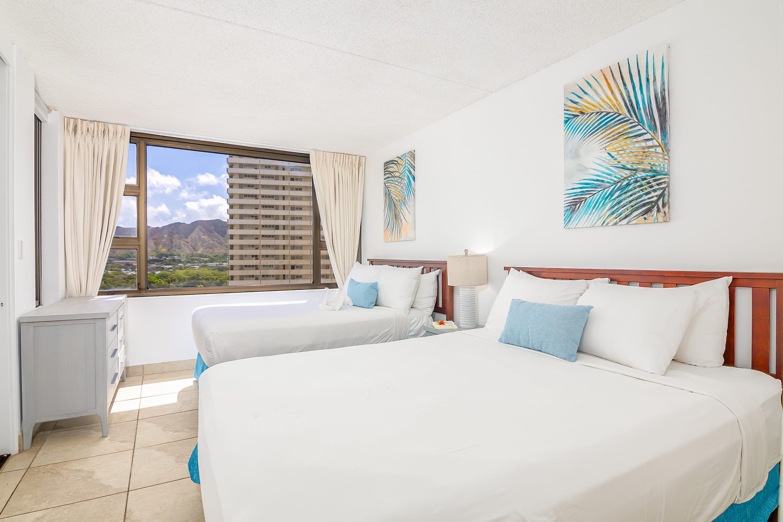 Condo in Honolulu · ★4.9 · 1 bedroom · 3 beds · 1 private bath - Image 1