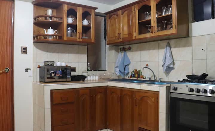 Departamento Amplio Cómodo Y Muy Bien Ubicado - Puno