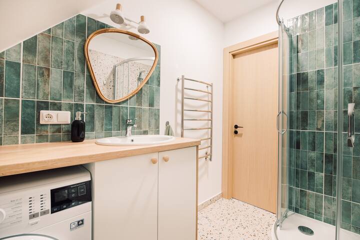 MILDA Apt/11 Guests/Self Check-In/4 BR/Old Riga gallery image 4