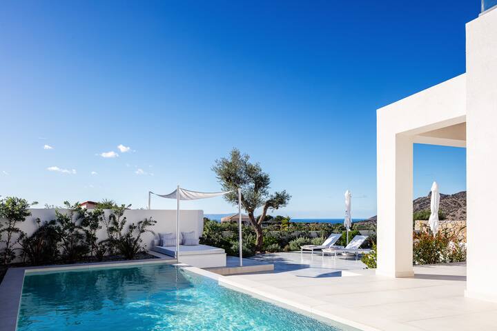 Stylish Villa w/ Sunset Views Near Beaches