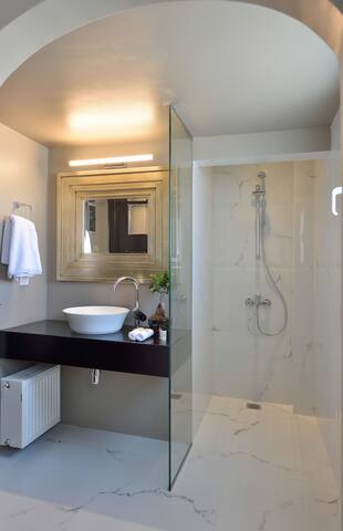 Altius Lodge by K&K gallery image 5