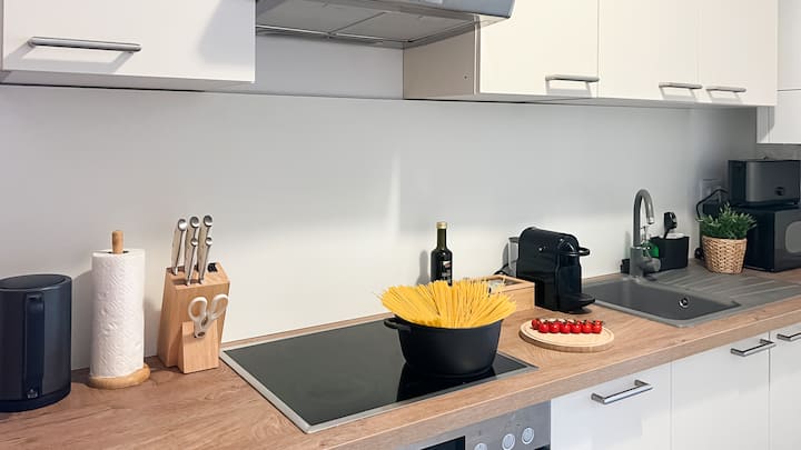 Cozy & Central 2 Bedroom Apartment - Viena