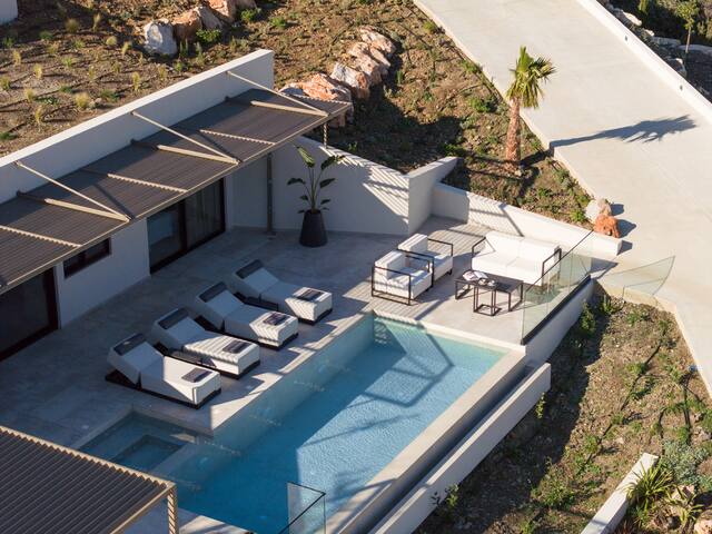 Cueva Villa I, a unique escape by the sea gallery image 5