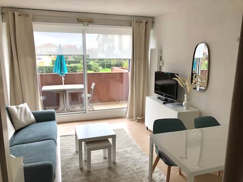 Propriété Airbnb réussie: Studio 2 steps from the beach! à Soorts Hossegor