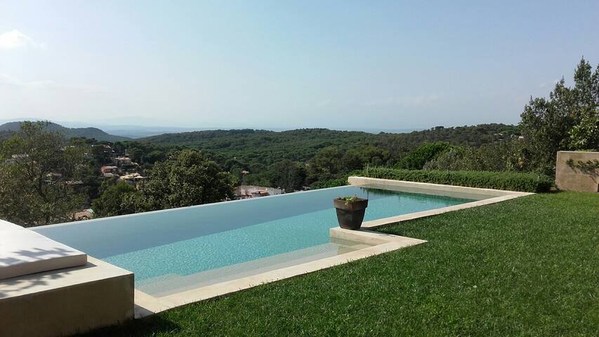 Begur incredible village house, pool, parking gallery image 2