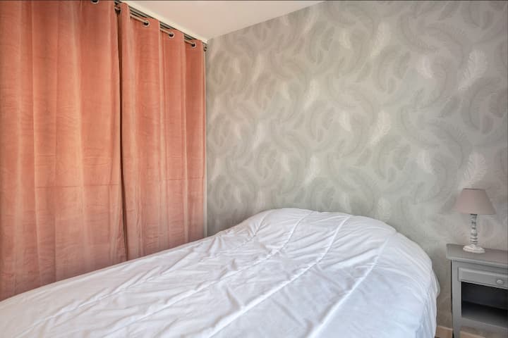 საძინებელი 1