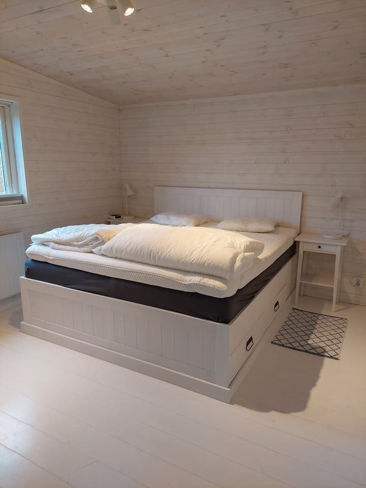 Საძინებელი 1 ორადგილიანი საწოლი 