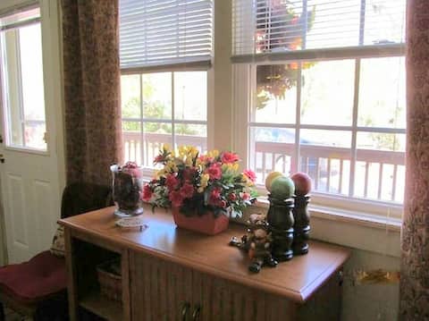 Top performing Airbnb: ~*~Maggie Valley Chalet~*~ in Maggie Valley / Waynesville