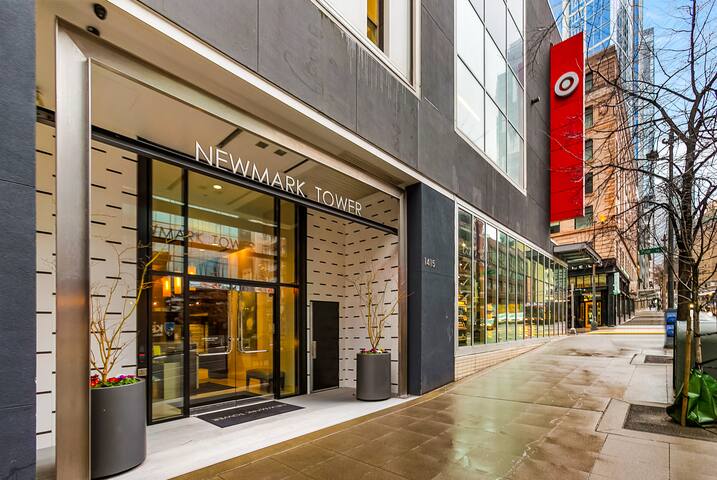 NewMark Tower’s Water Wheel Condo with Sea Views gallery image 4