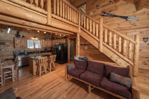 Top performing Airbnb: Relaxing Adirondack Cabin - Near Whiteface! in Au Sable Forks