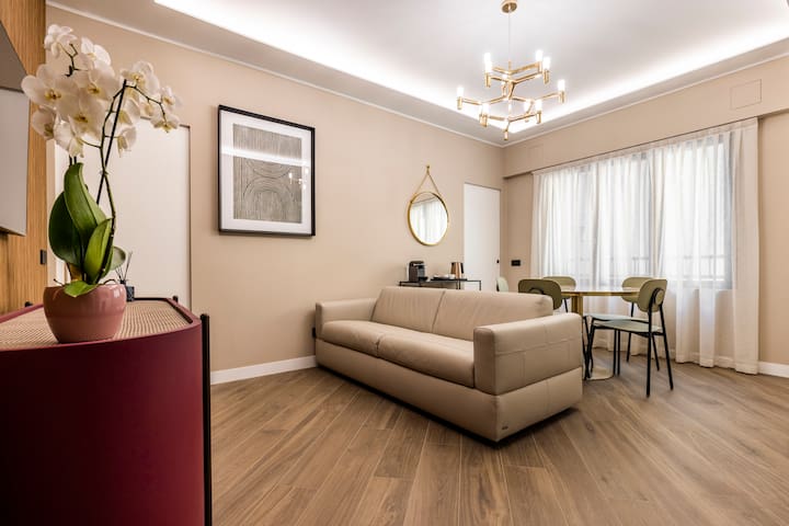 Van Gogh Golden House